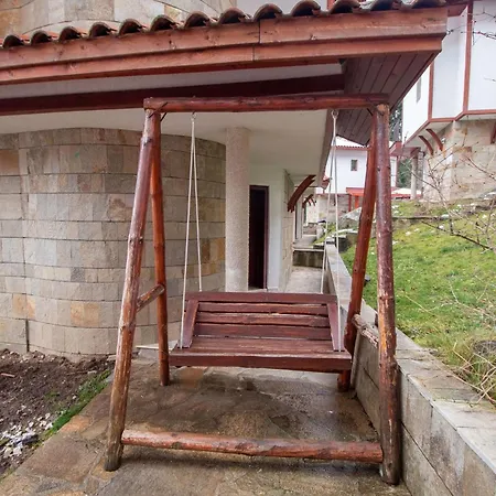 At - An Affordable Village For Families Or Groups בקתה פמפורובו