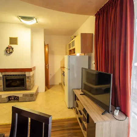 At - An Affordable Village For Families Or Groups בקתה